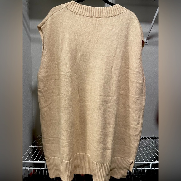 oversized tan v-neck sweater-vest - Picture 2 of 3
